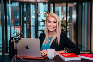 Evelin Org, fotogaaf Eneli Riim 